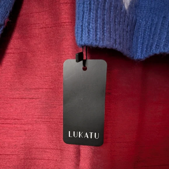 Lukatu sweater size small NWT P2P 20" - Picture 3 of 4